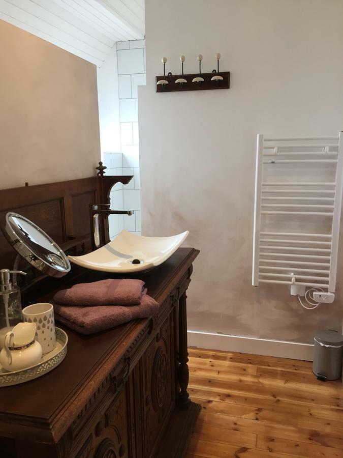 サン・ヴァ・ラ・ウグ L'Ermitage Bed & Breakfast エクステリア 写真