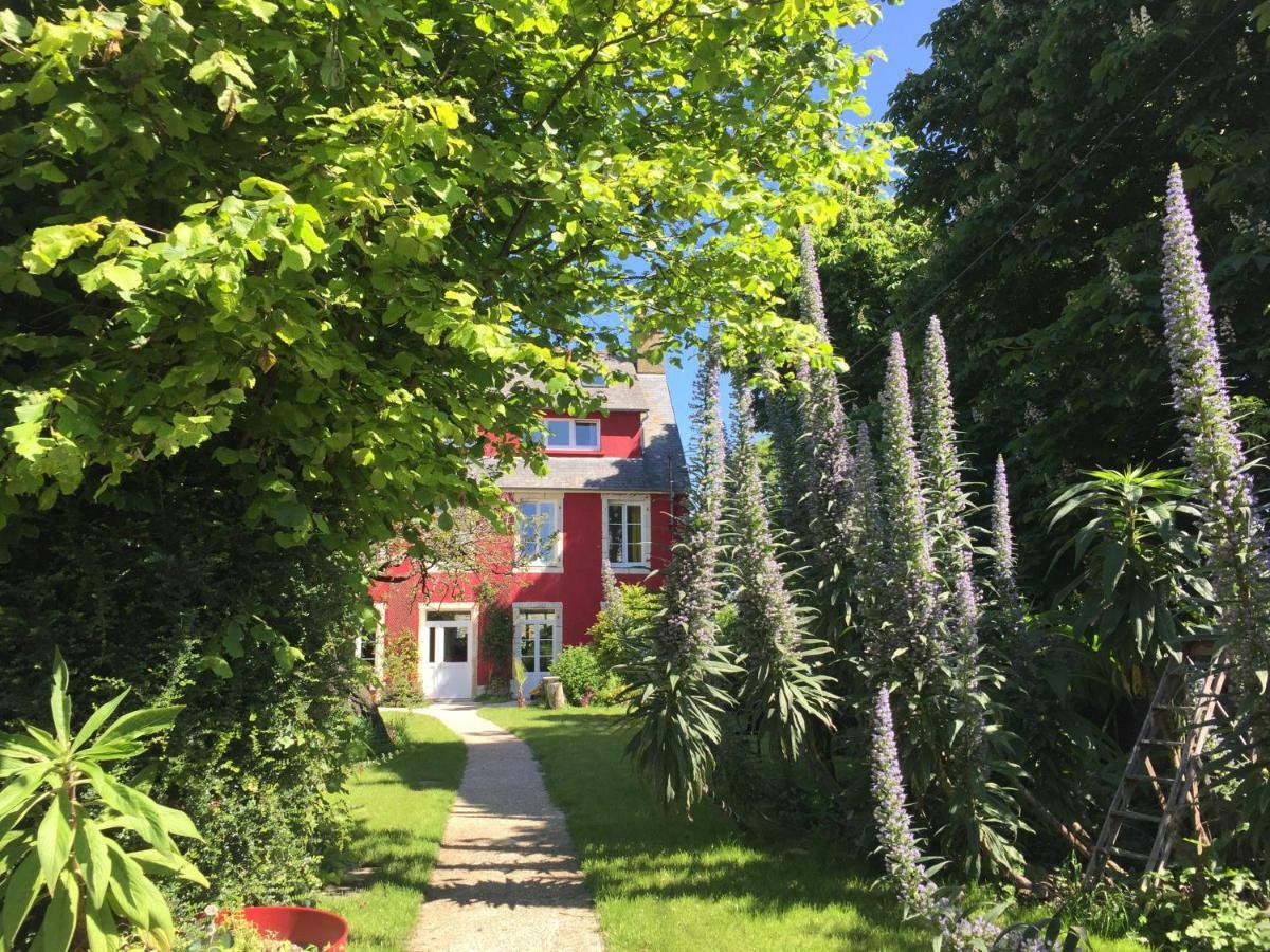 サン・ヴァ・ラ・ウグ L'Ermitage Bed & Breakfast エクステリア 写真
