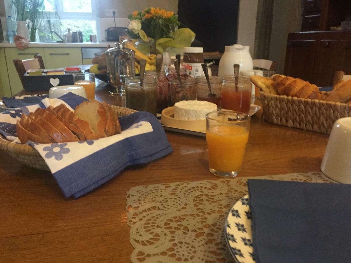 サン・ヴァ・ラ・ウグ L'Ermitage Bed & Breakfast エクステリア 写真